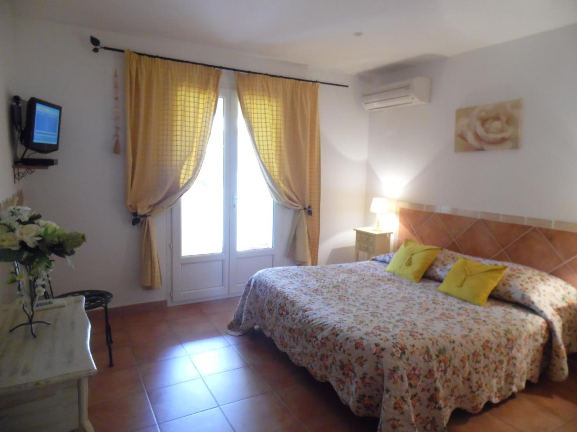 פורטו-וישיו Locations Residence Rocca Rossa Palombaggia Classees 3 Etoiles מראה חיצוני תמונה