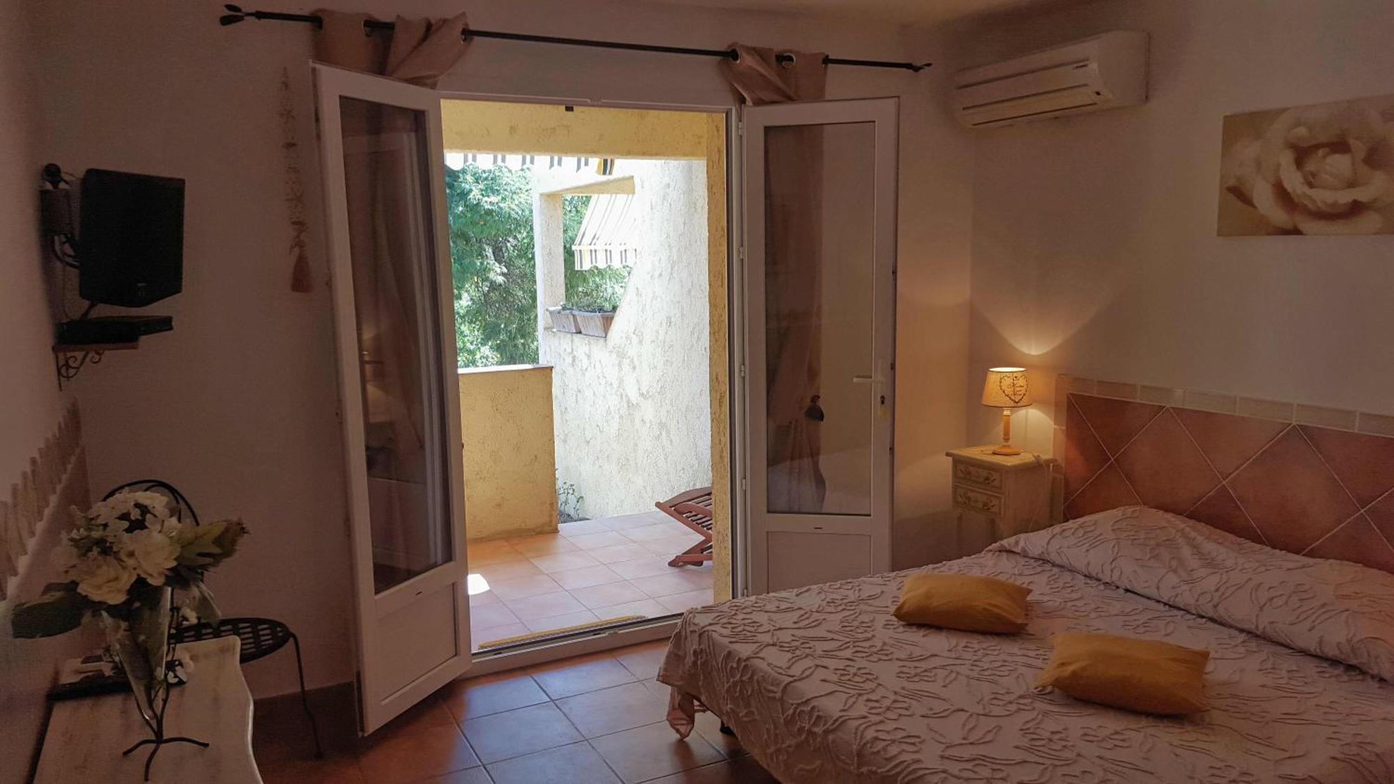 פורטו-וישיו Locations Residence Rocca Rossa Palombaggia Classees 3 Etoiles מראה חיצוני תמונה